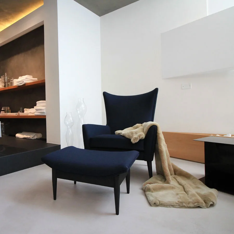 De Padova – Poltrona Wingback + Pouf