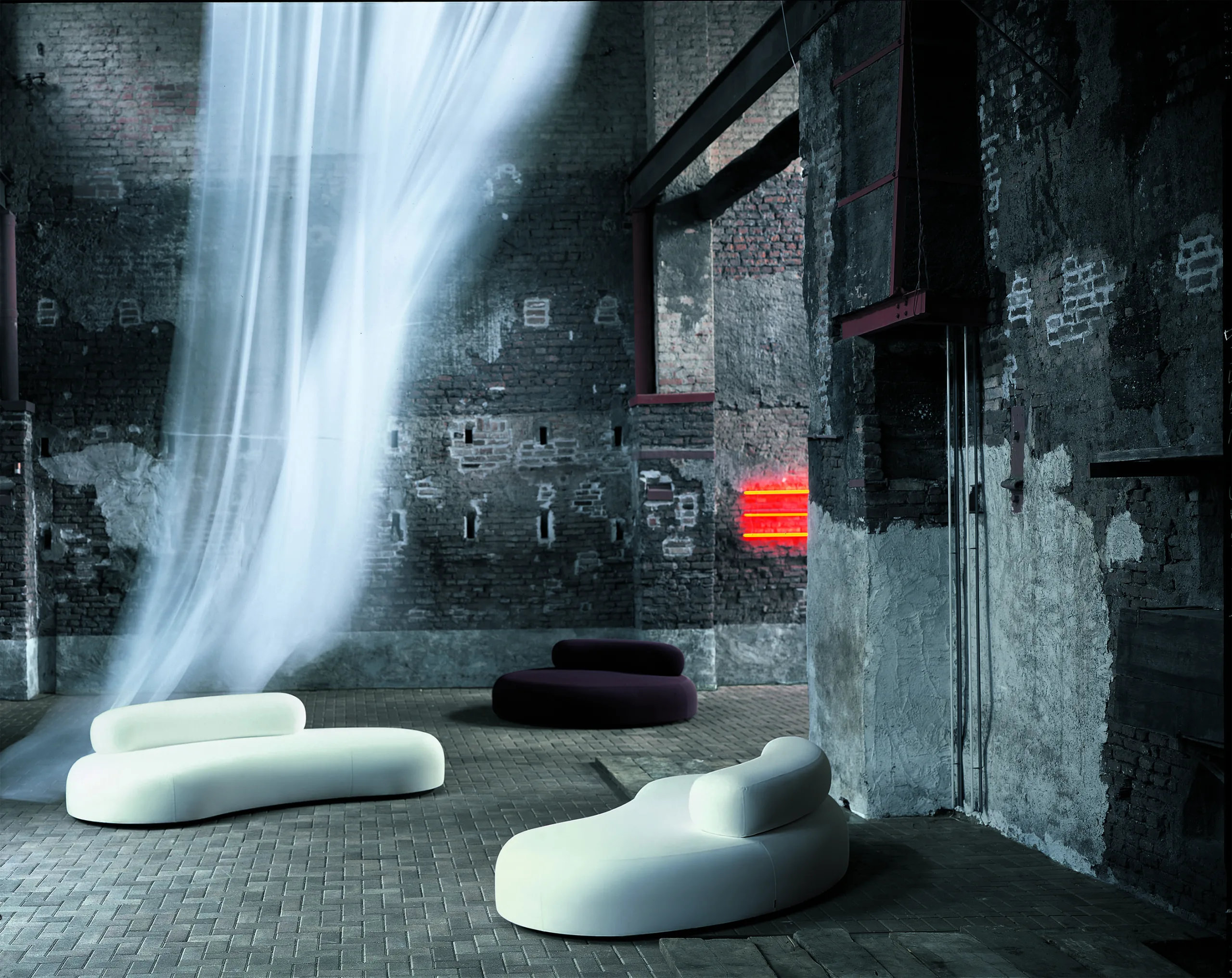 LivingDivani_Bubble Rock (1)