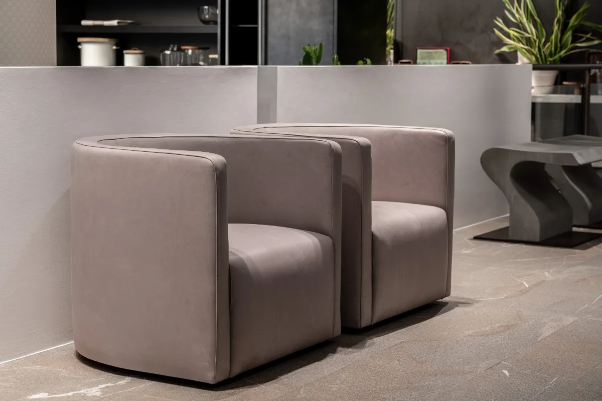 livingdivani_poltrona_confident_brocanelli_design_ancona-3